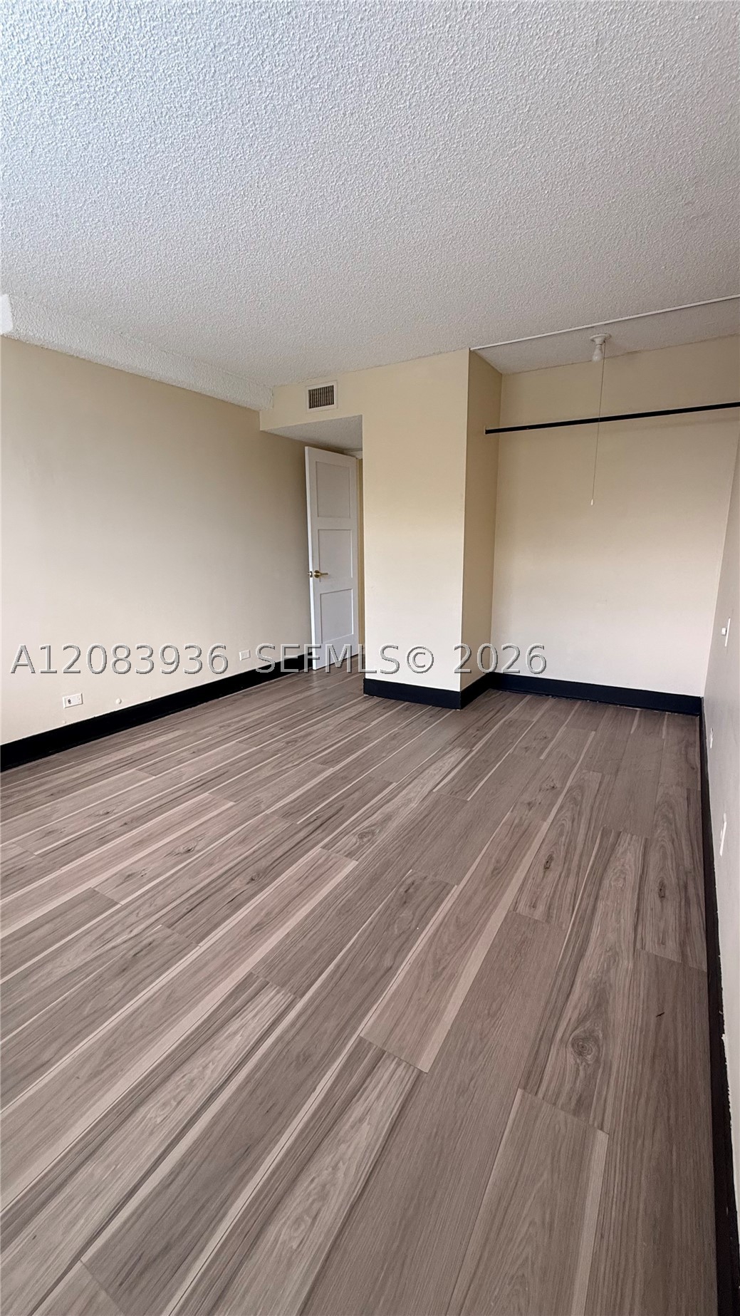 3720 Inverrary Dr #1W, Lauderhill FL 33319