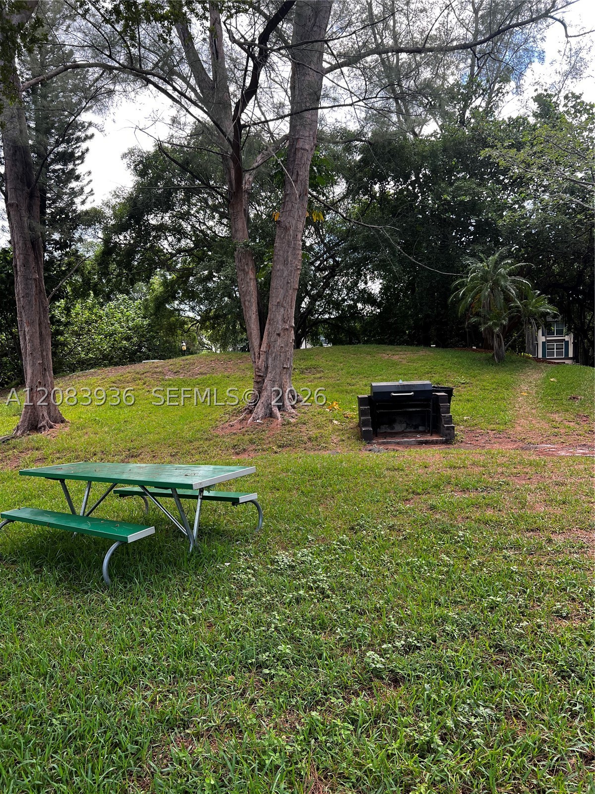 3720 Inverrary Dr #1W, Lauderhill FL 33319
