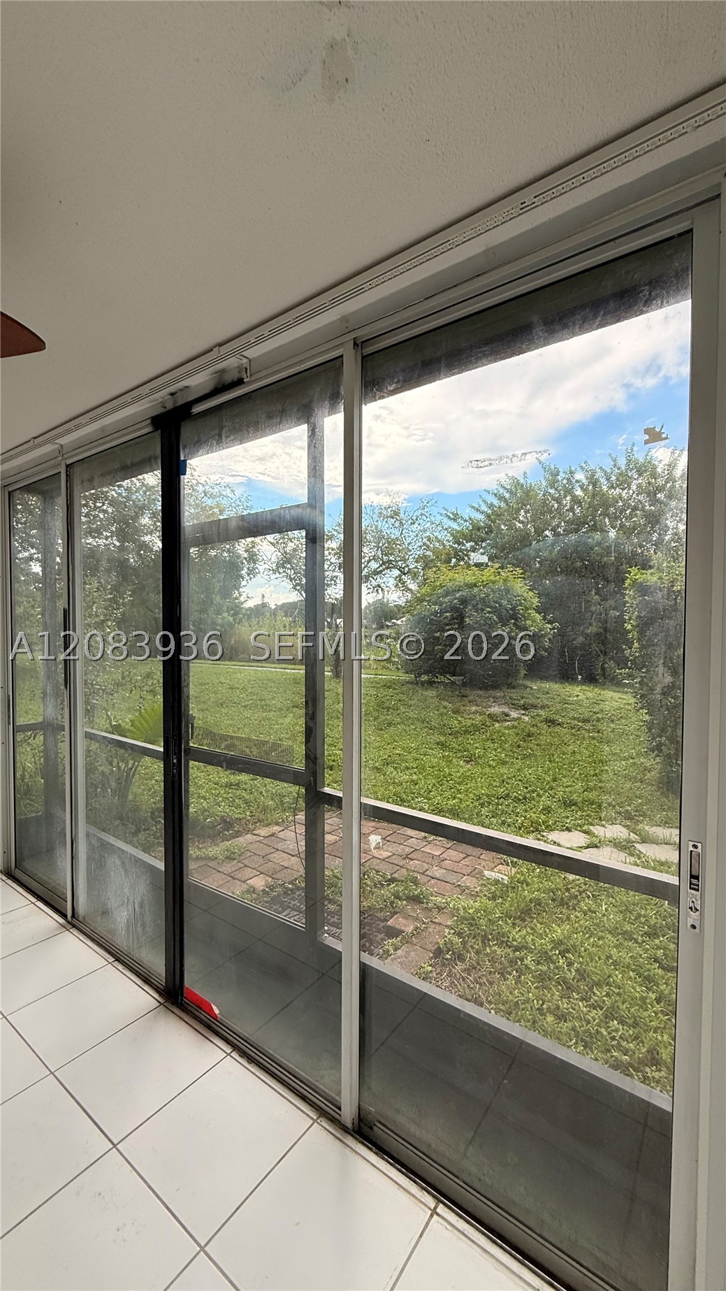 3720 Inverrary Dr #1W, Lauderhill FL 33319