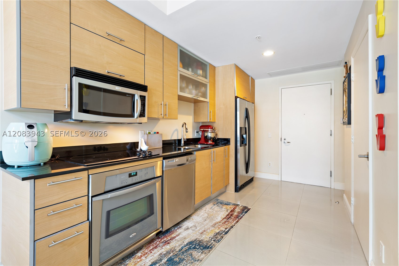 60 SW 13th St #1422, Miami FL 33130