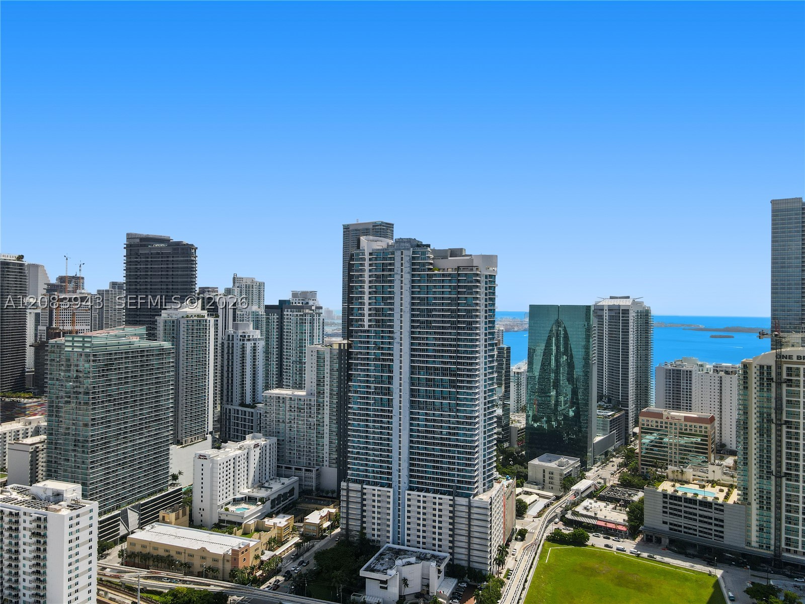 60 SW 13th St #1422, Miami FL 33130