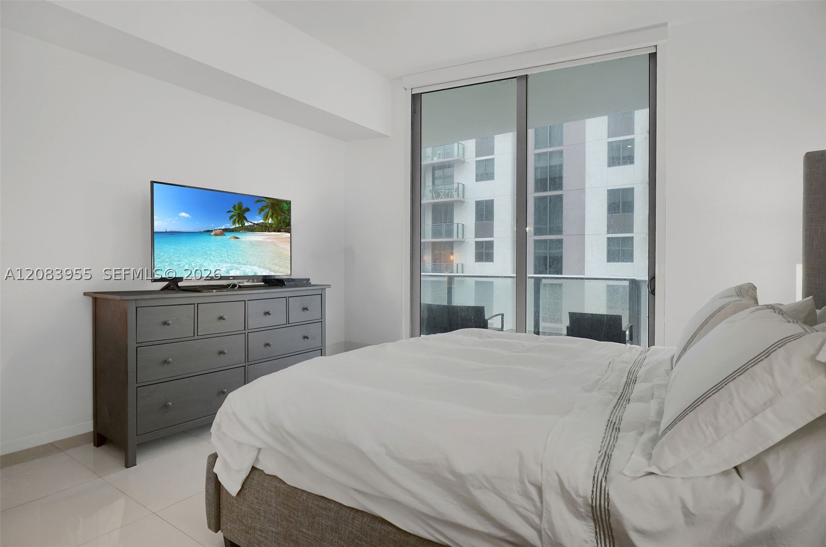 1010 SW 2nd Ave #2005, Miami FL 33130