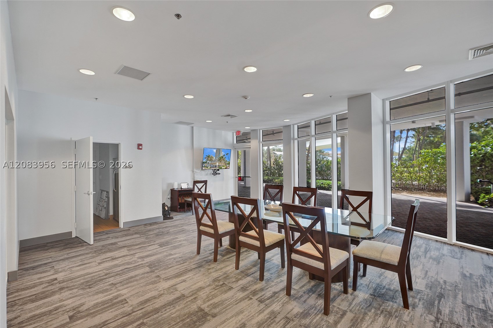 6515 Collins Ave #1707, Miami Beach FL 33141