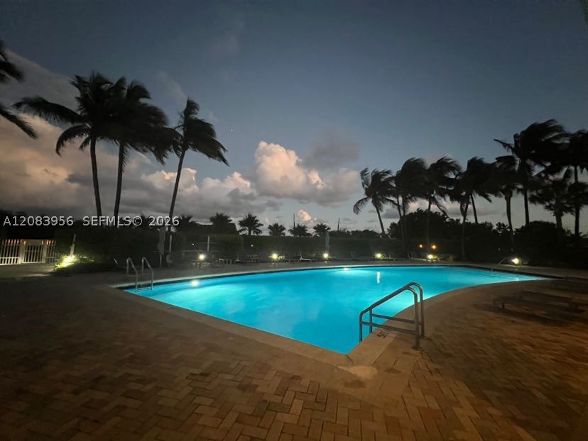 6515 Collins Ave #1707, Miami Beach FL 33141