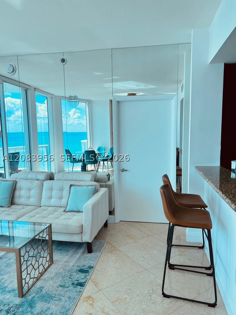 6515 Collins Ave #1707, Miami Beach FL 33141