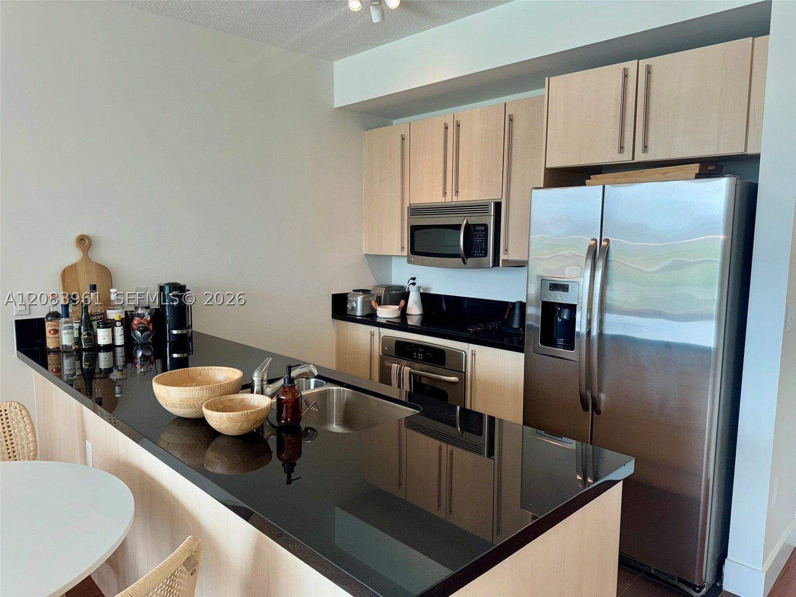 79 SW 12th St #1502, Miami FL 33130