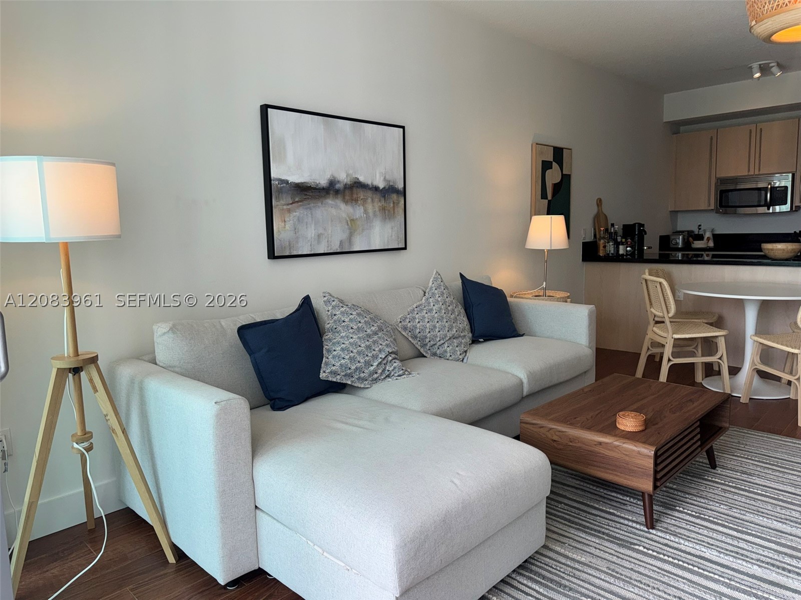 79 SW 12th St #1502, Miami FL 33130