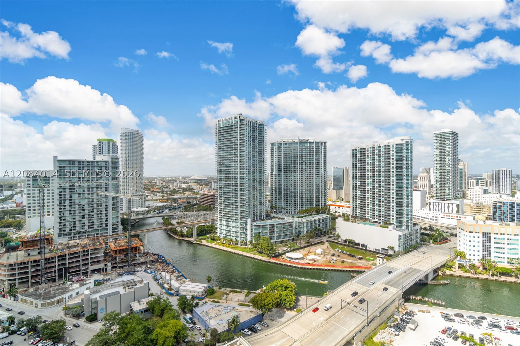 68 SE 6th St #2406, Miami FL 33131