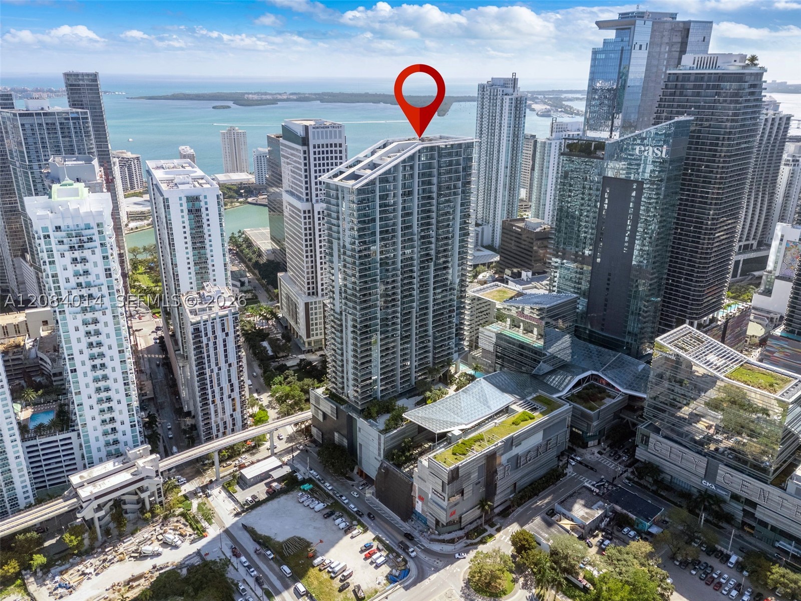 68 SE 6th St #2406, Miami FL 33131