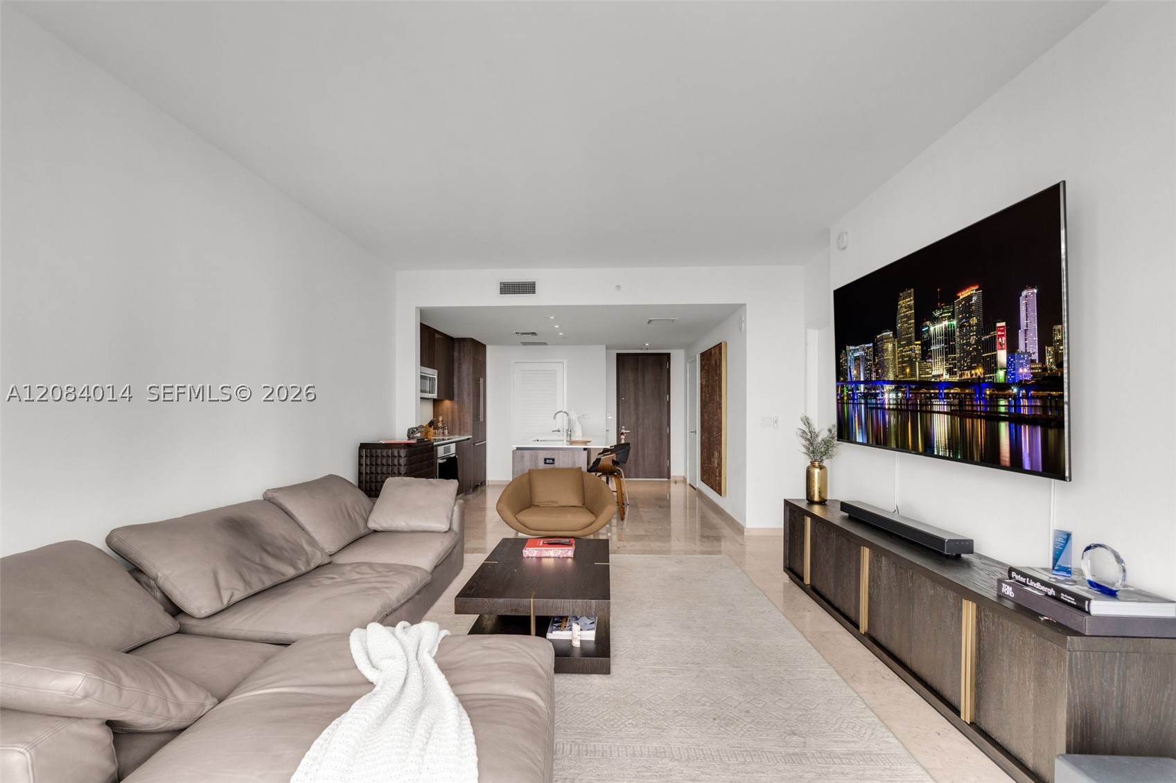68 SE 6th St #2406, Miami FL 33131