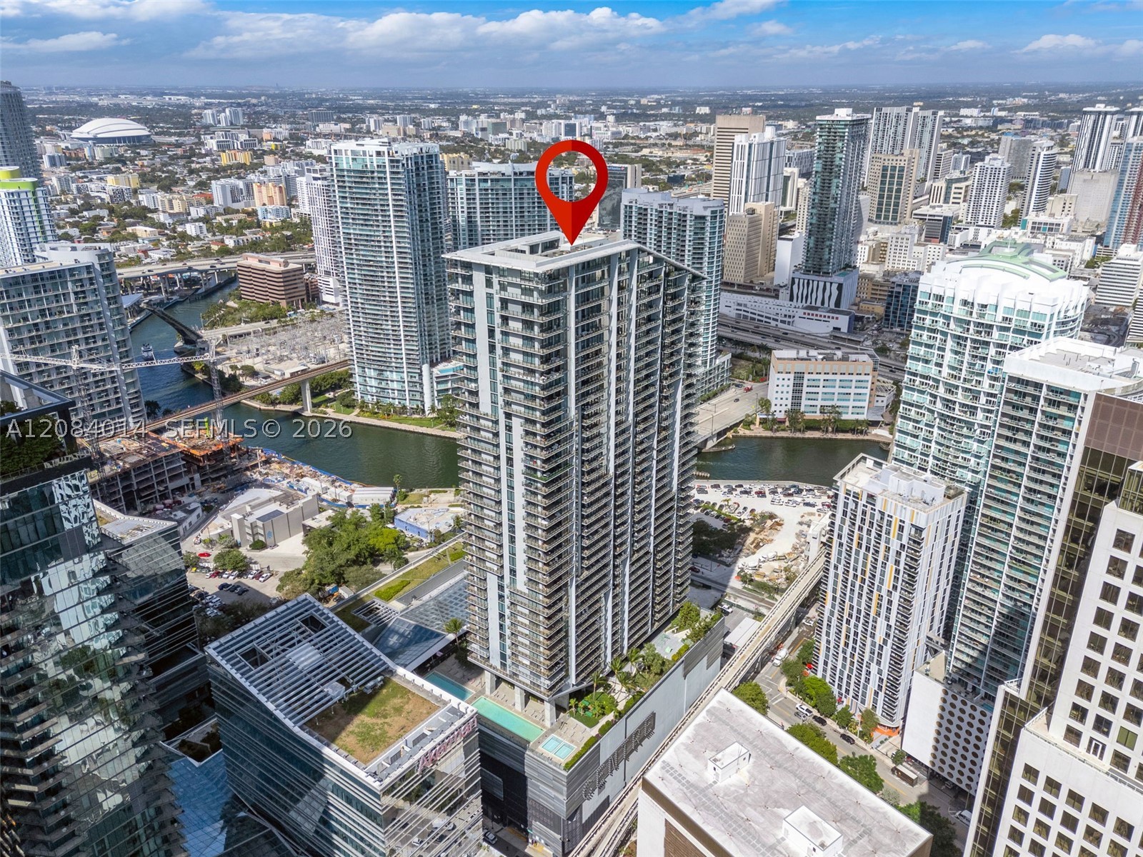 68 SE 6th St #2406, Miami FL 33131