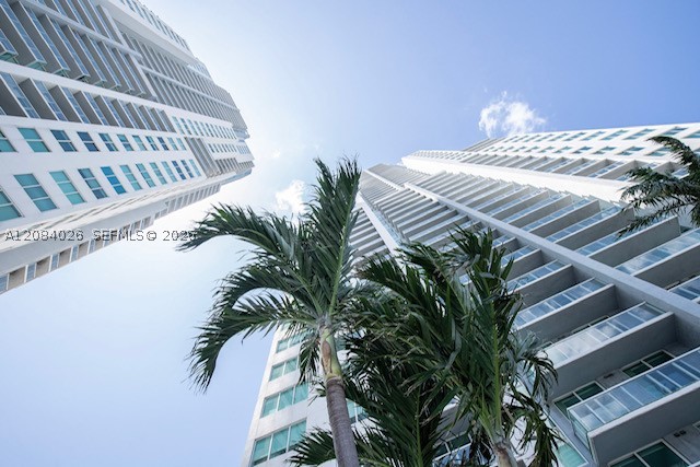253 NE 2nd St #416, Miami FL 33132