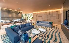 Miami FL 33130 - A12084031