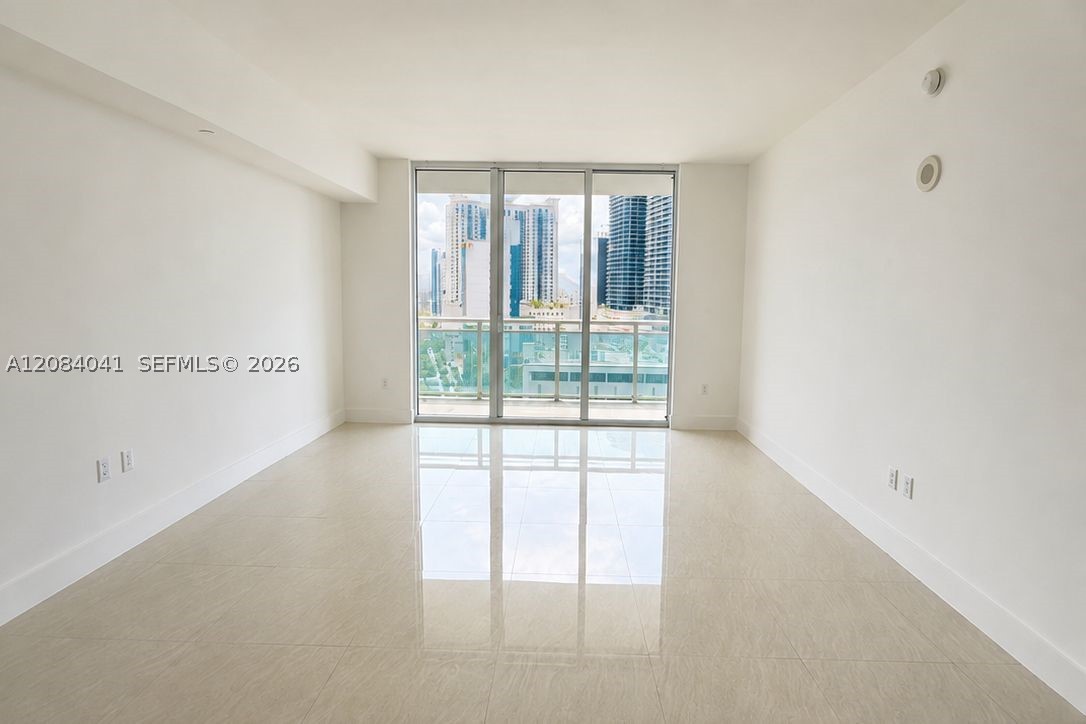 951 Brickell Ave #1609, Miami FL 33131
