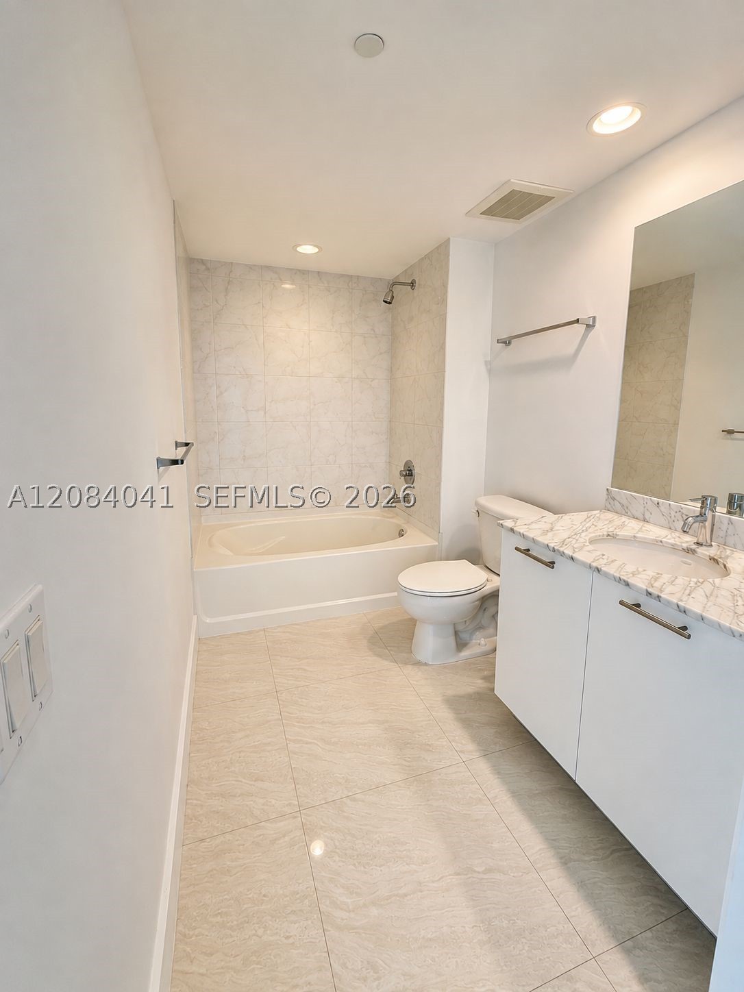951 Brickell Ave #1609, Miami FL 33131