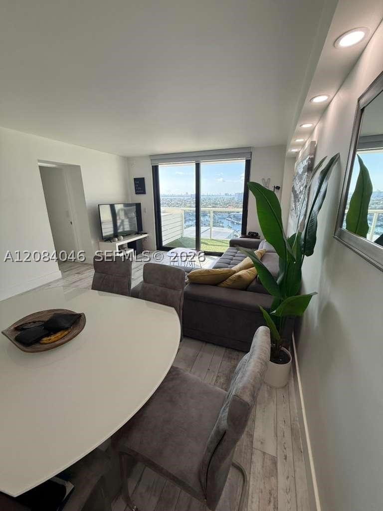 13499 Biscayne Blvd #1414, North Miami FL 33181