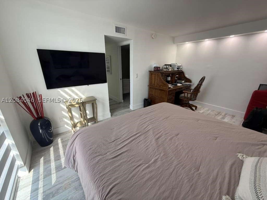 13499 Biscayne Blvd #1414, North Miami FL 33181