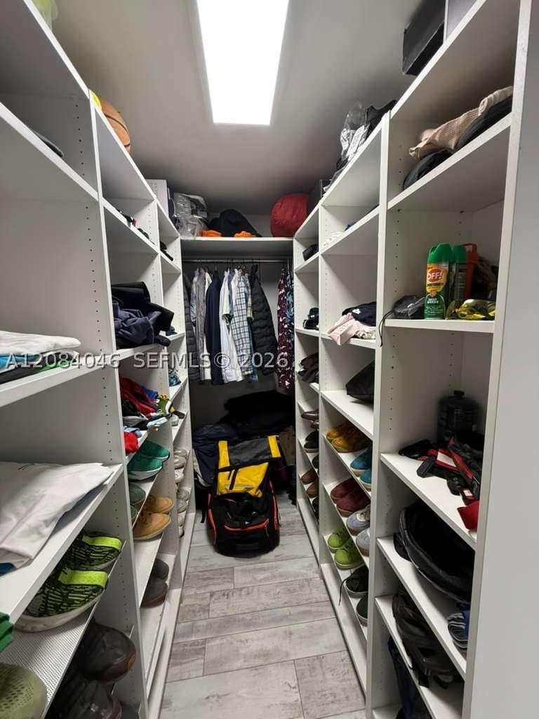 13499 Biscayne Blvd #1414, North Miami FL 33181