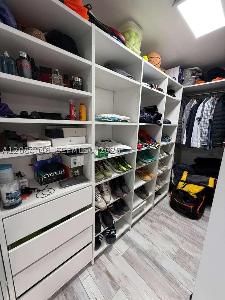 13499 Biscayne Blvd #1414, North Miami FL 33181