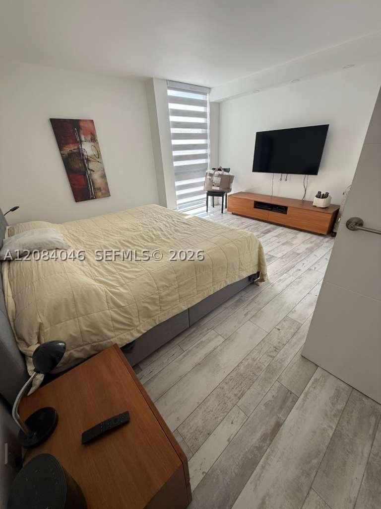 13499 Biscayne Blvd #1414, North Miami FL 33181