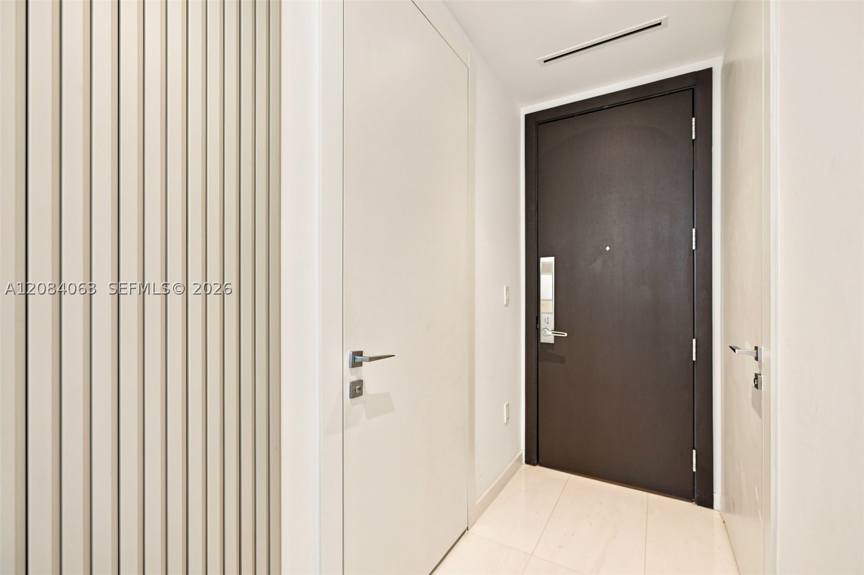 300 Biscayne Blvd Way #3908, Miami FL 33131