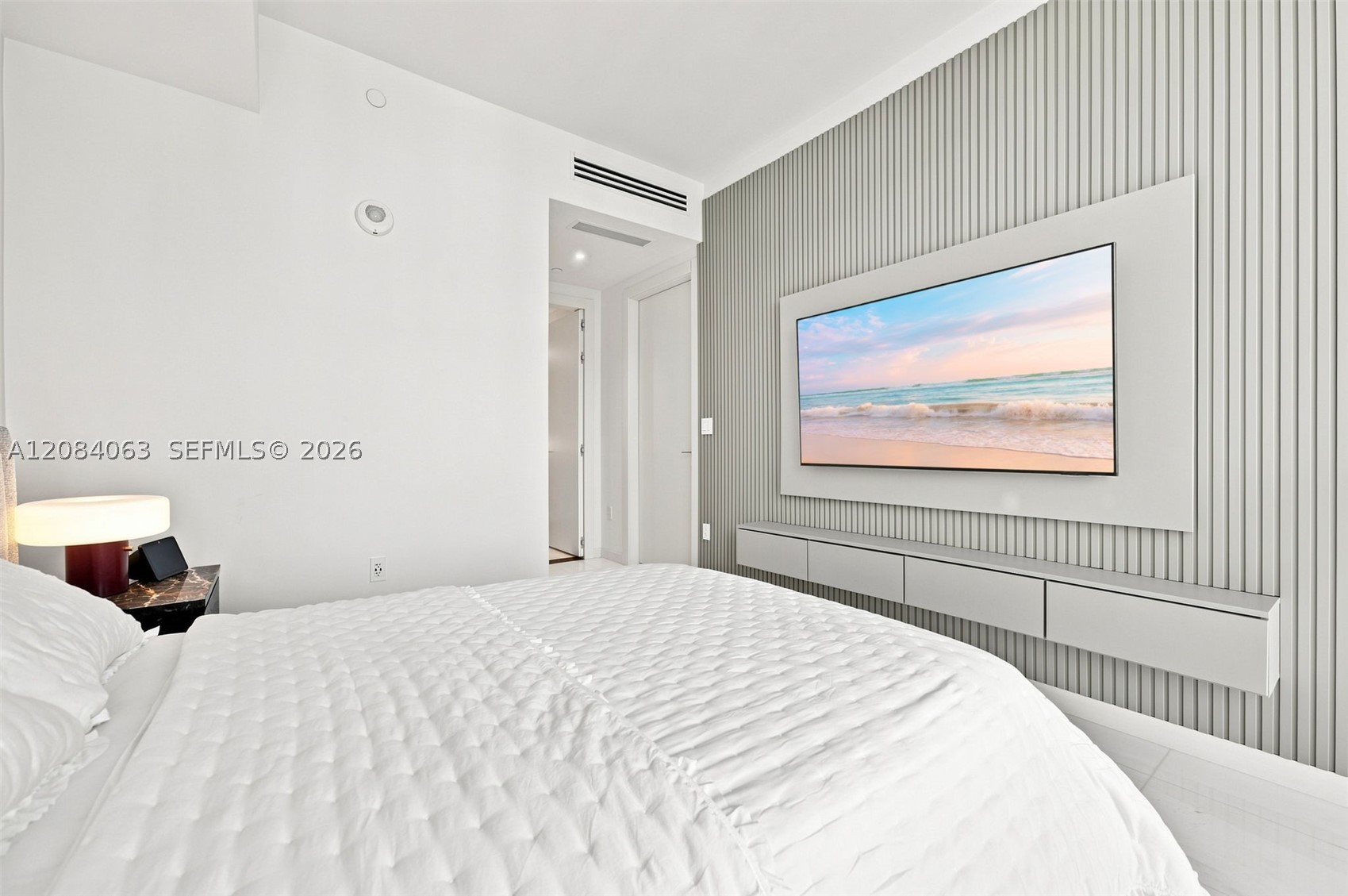 300 Biscayne Blvd Way #3908, Miami FL 33131