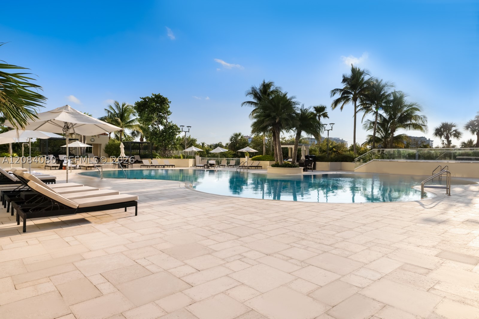 300 S Pointe Dr #303, Miami Beach FL 33139