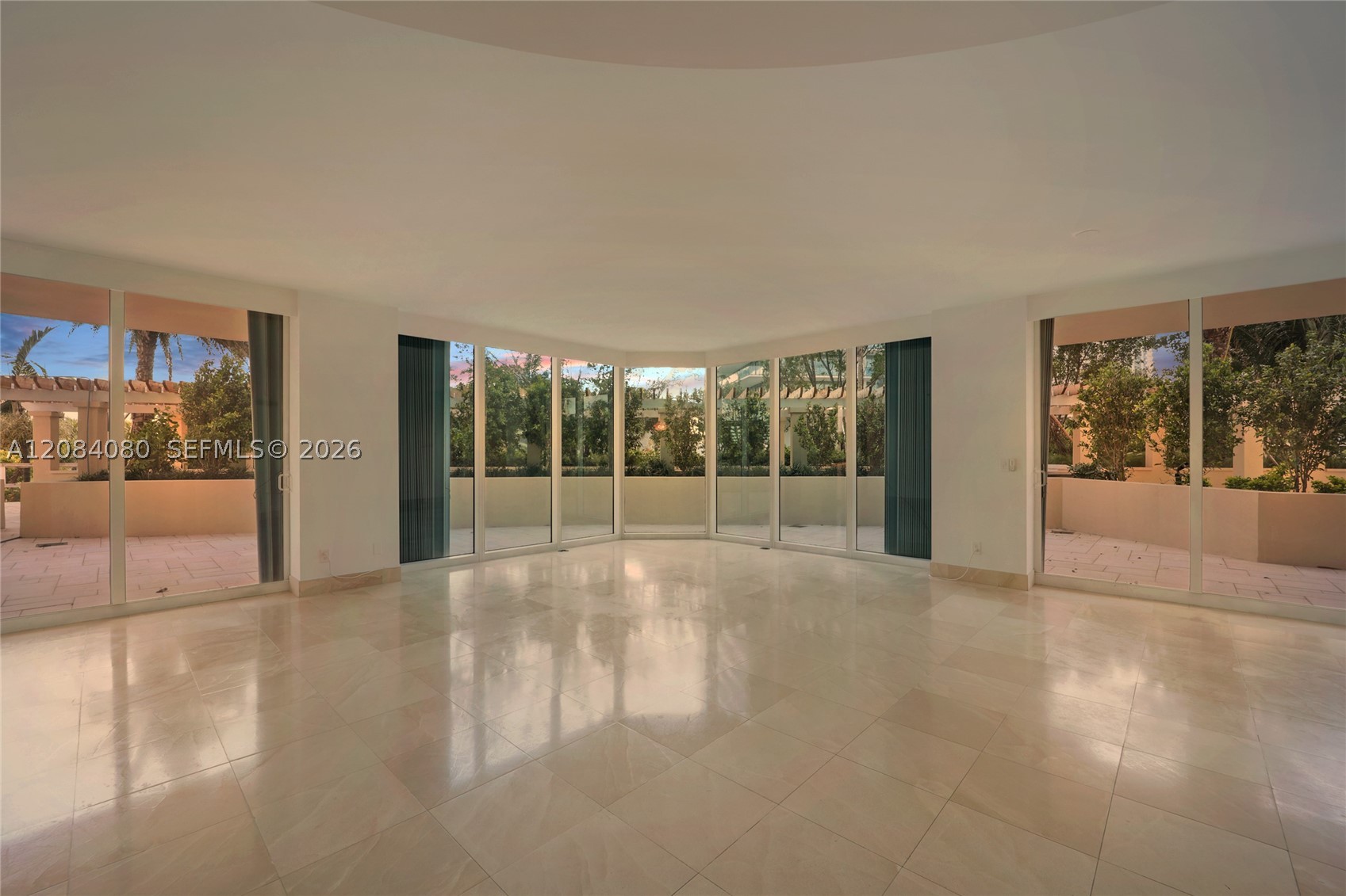 300 S Pointe Dr #303, Miami Beach FL 33139