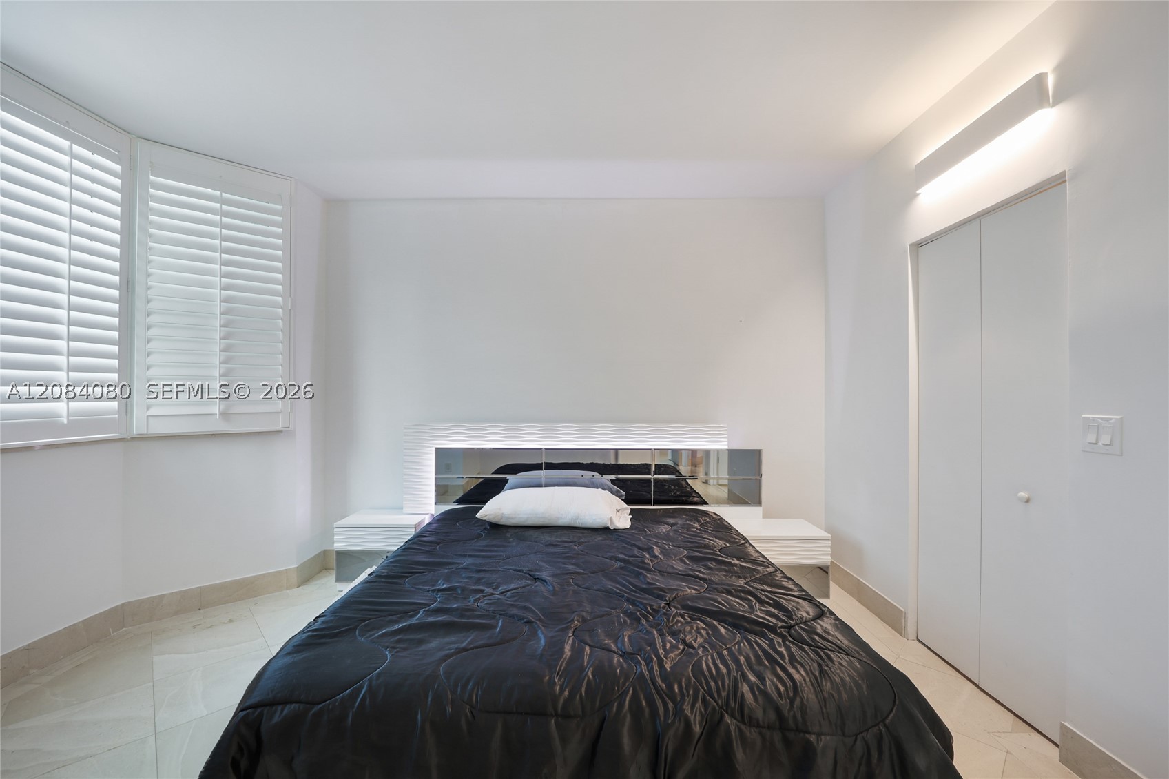 300 S Pointe Dr #303, Miami Beach FL 33139
