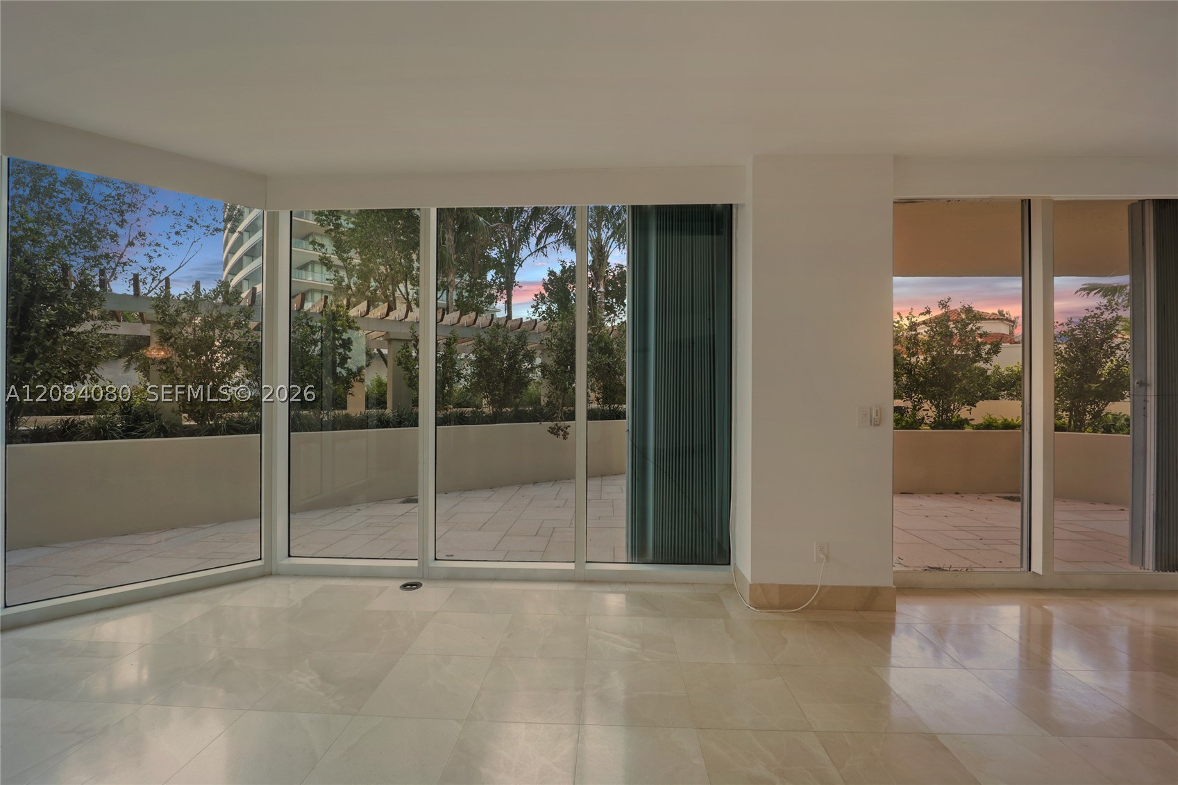 300 S Pointe Dr #303, Miami Beach FL 33139