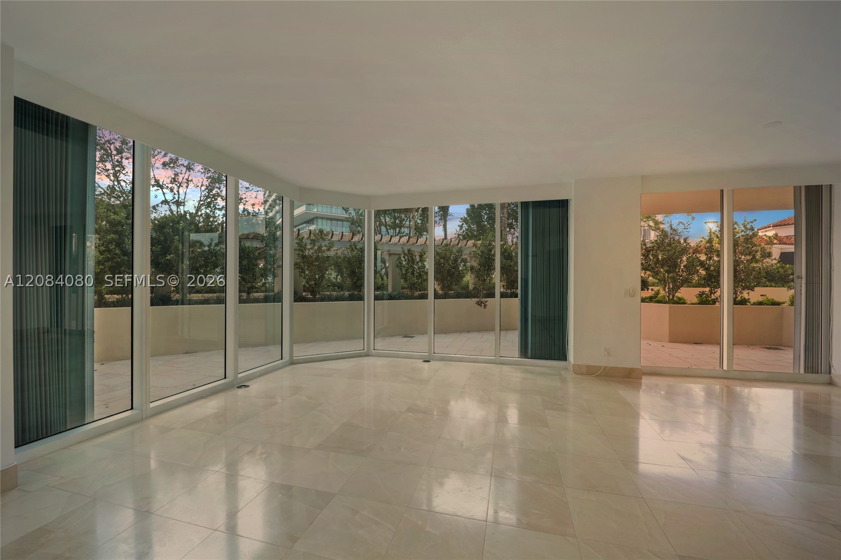 300 S Pointe Dr #303, Miami Beach FL 33139