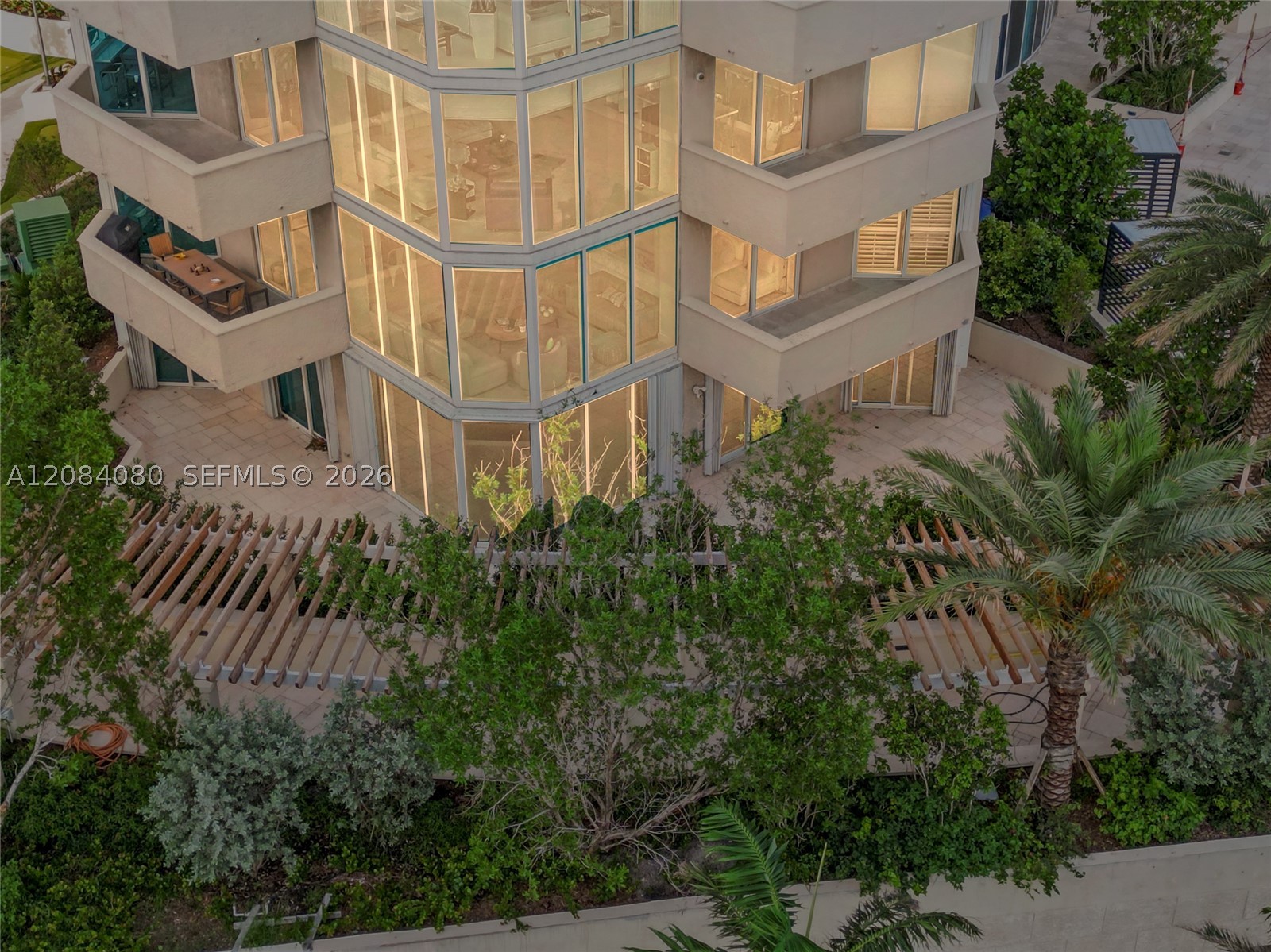 300 S Pointe Dr #303, Miami Beach FL 33139