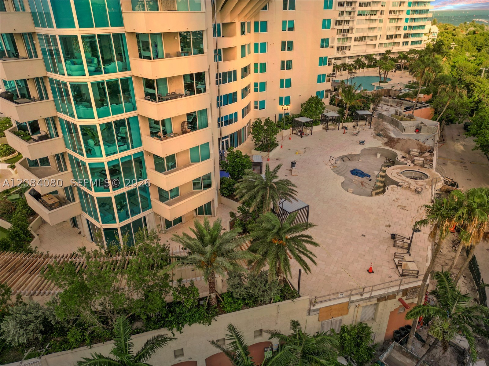 300 S Pointe Dr #303, Miami Beach FL 33139