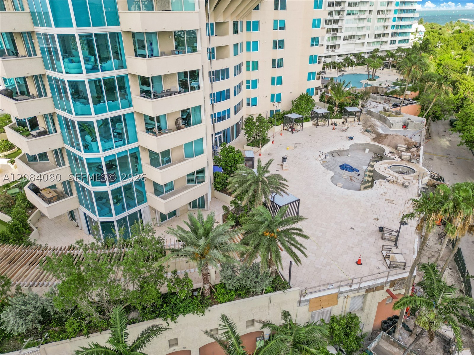 300 S Pointe Dr #303, Miami Beach FL 33139