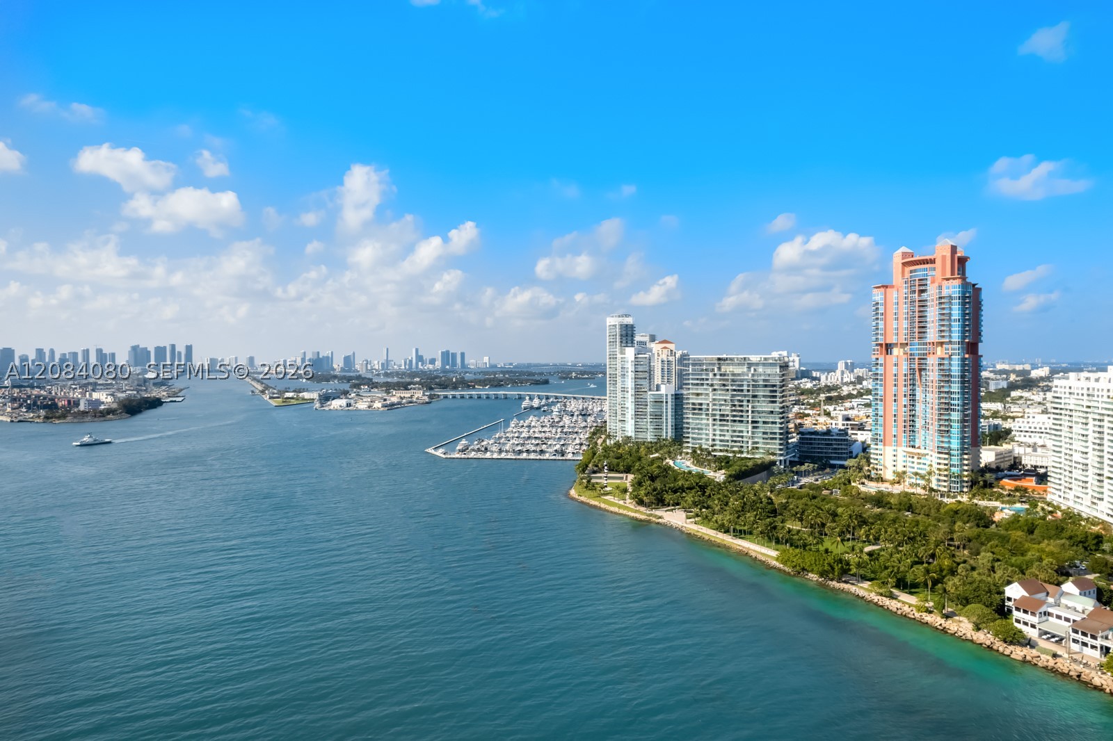 300 S Pointe Dr #303, Miami Beach FL 33139
