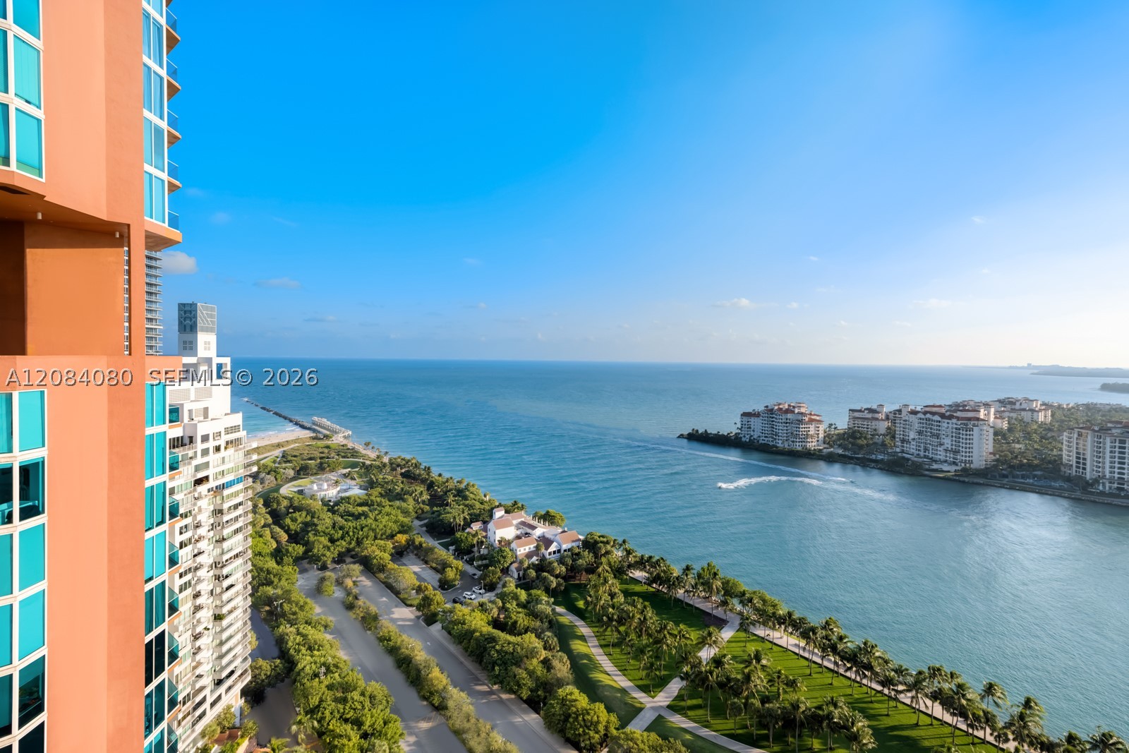 300 S Pointe Dr #303, Miami Beach FL 33139