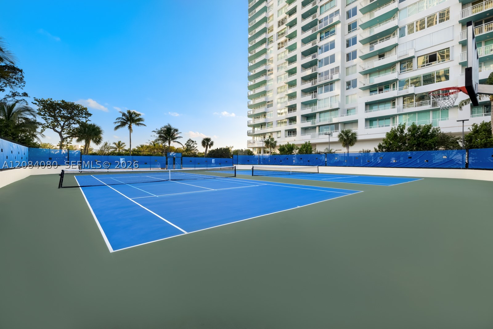 300 S Pointe Dr #303, Miami Beach FL 33139