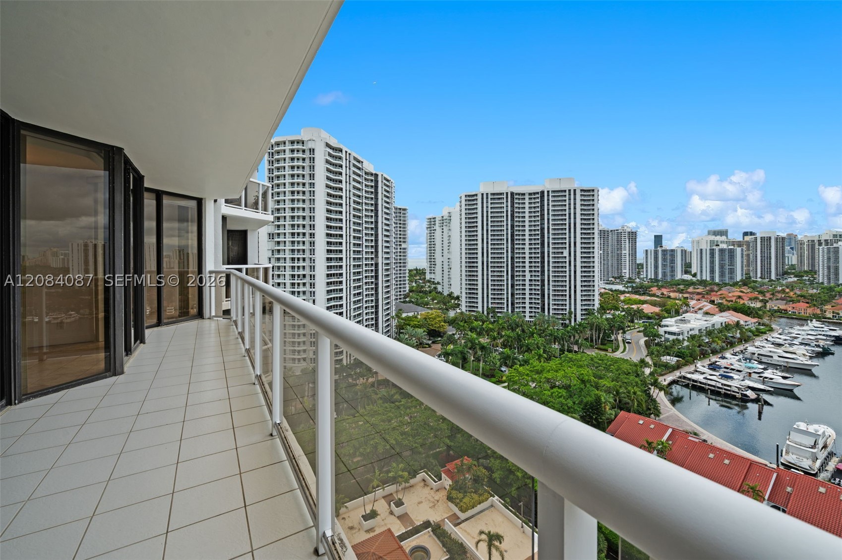 3640 Yacht Club #1807, Aventura FL 33180