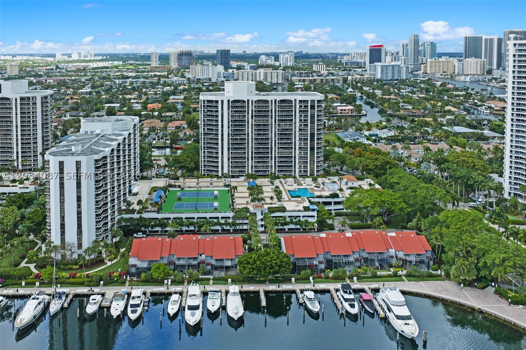 3640 Yacht Club #1807, Aventura FL 33180
