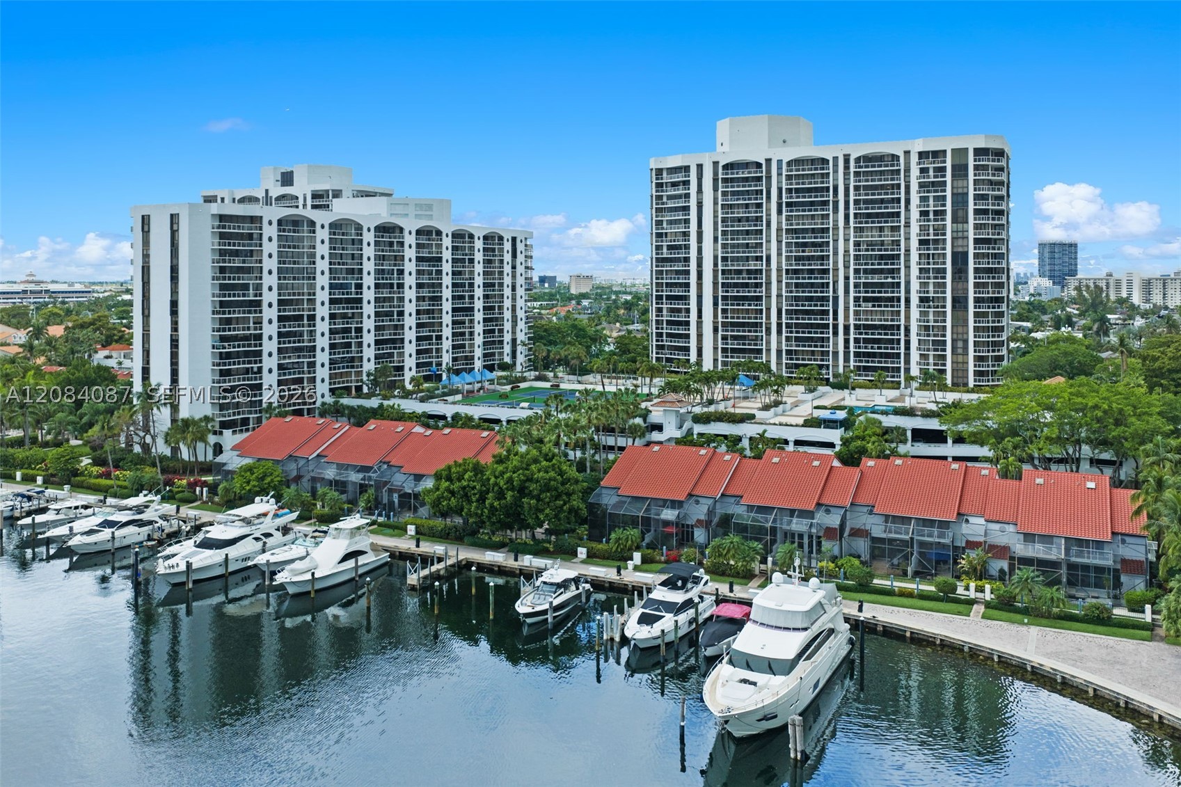 3640 Yacht Club #1807, Aventura FL 33180