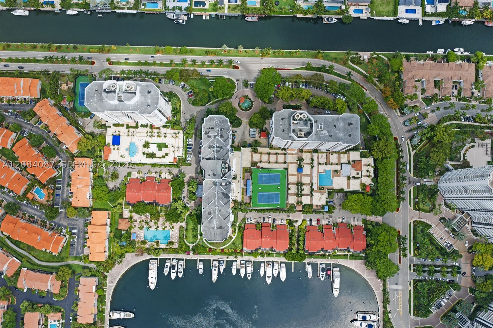 3640 Yacht Club #1807, Aventura FL 33180