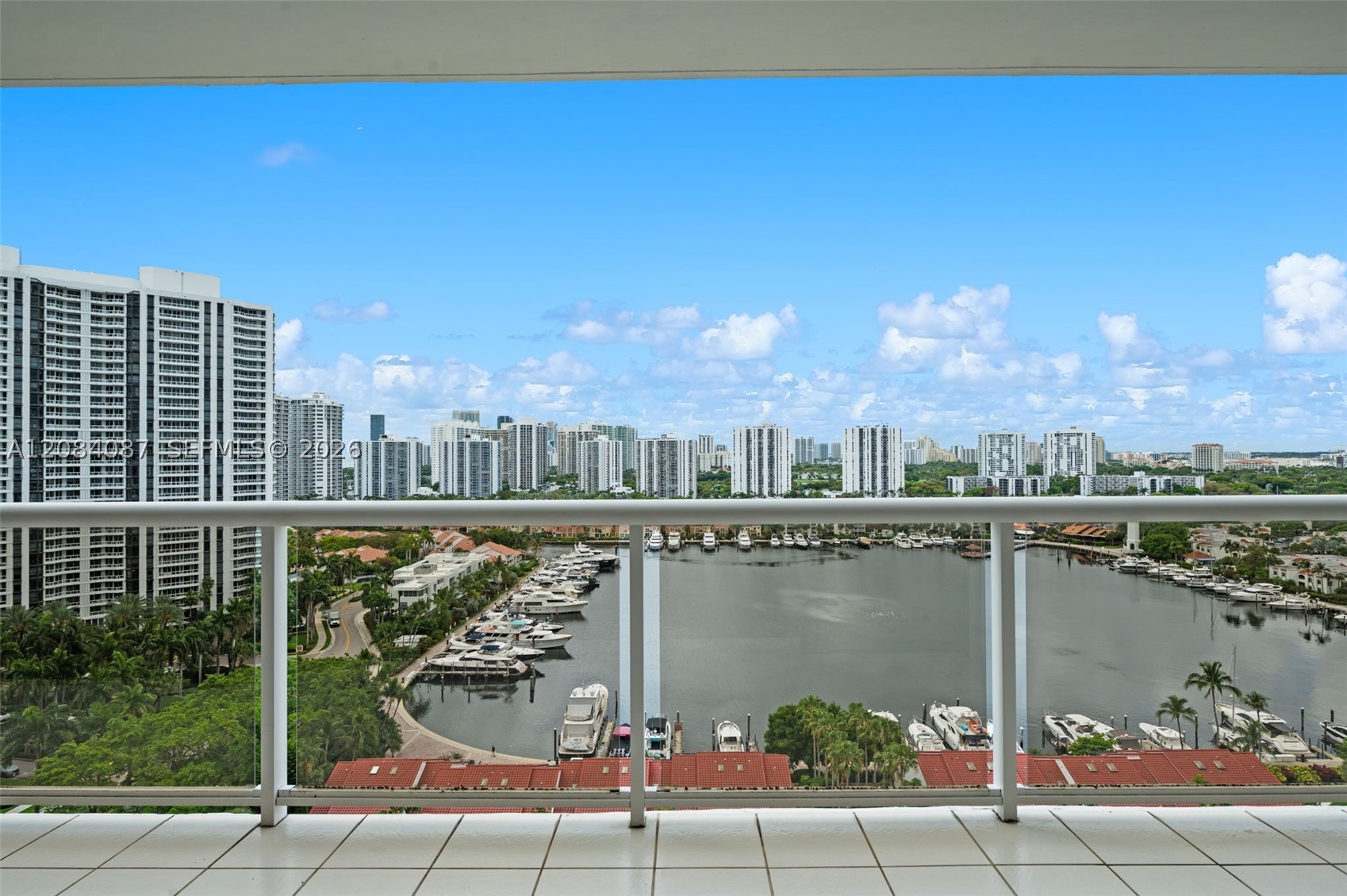 3640 Yacht Club #1807, Aventura FL 33180