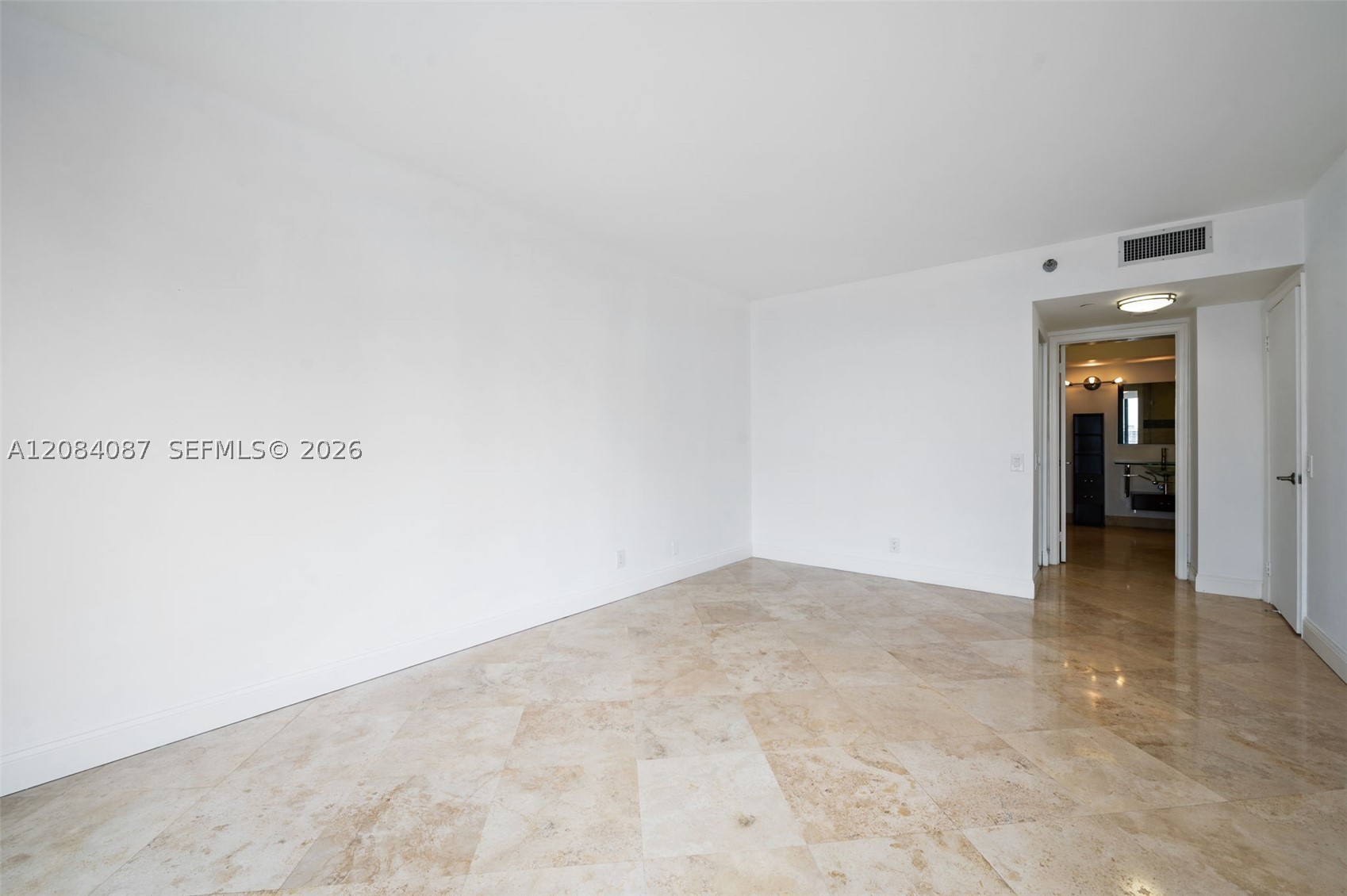 3640 Yacht Club #1807, Aventura FL 33180