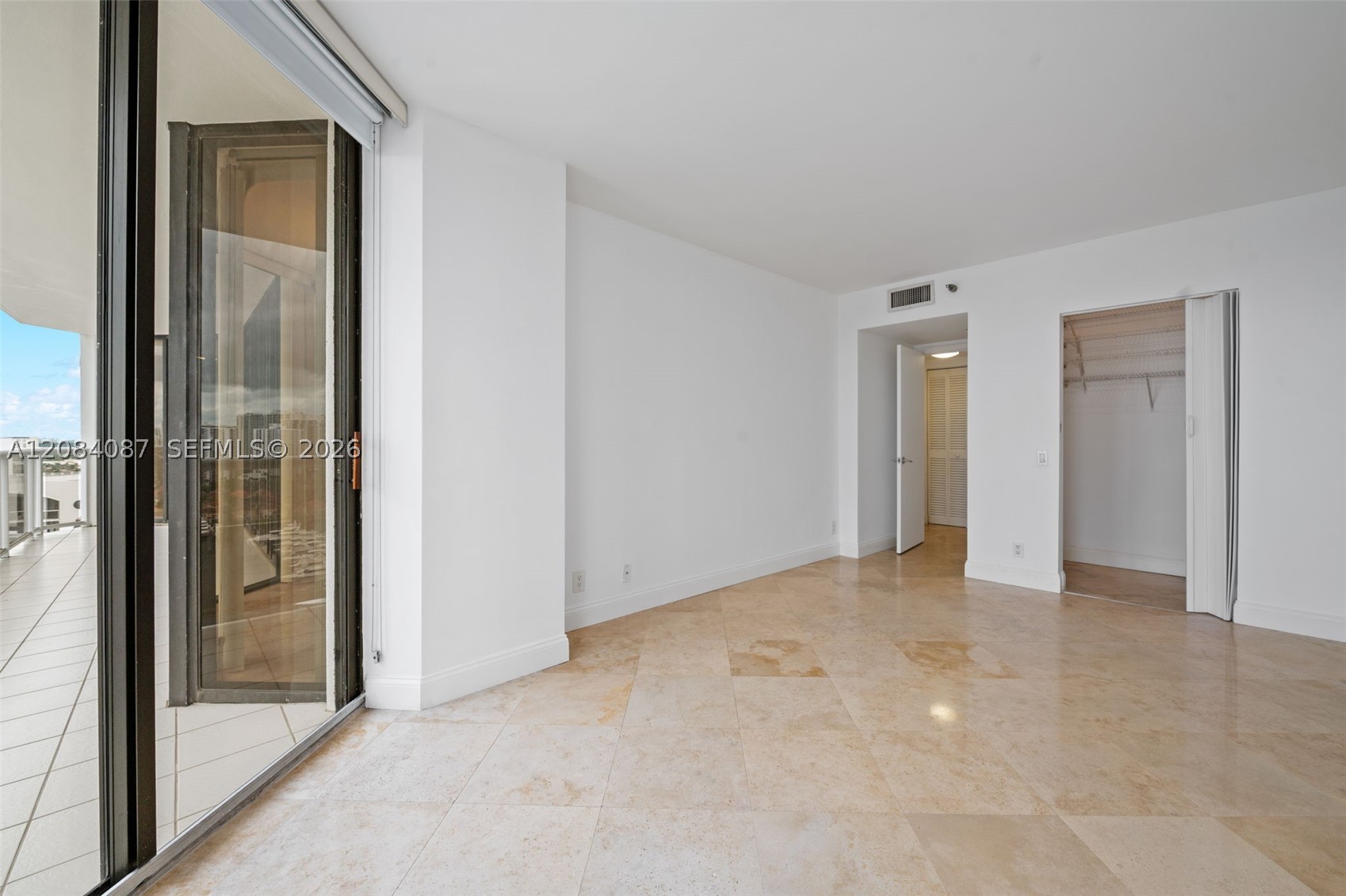 3640 Yacht Club #1807, Aventura FL 33180
