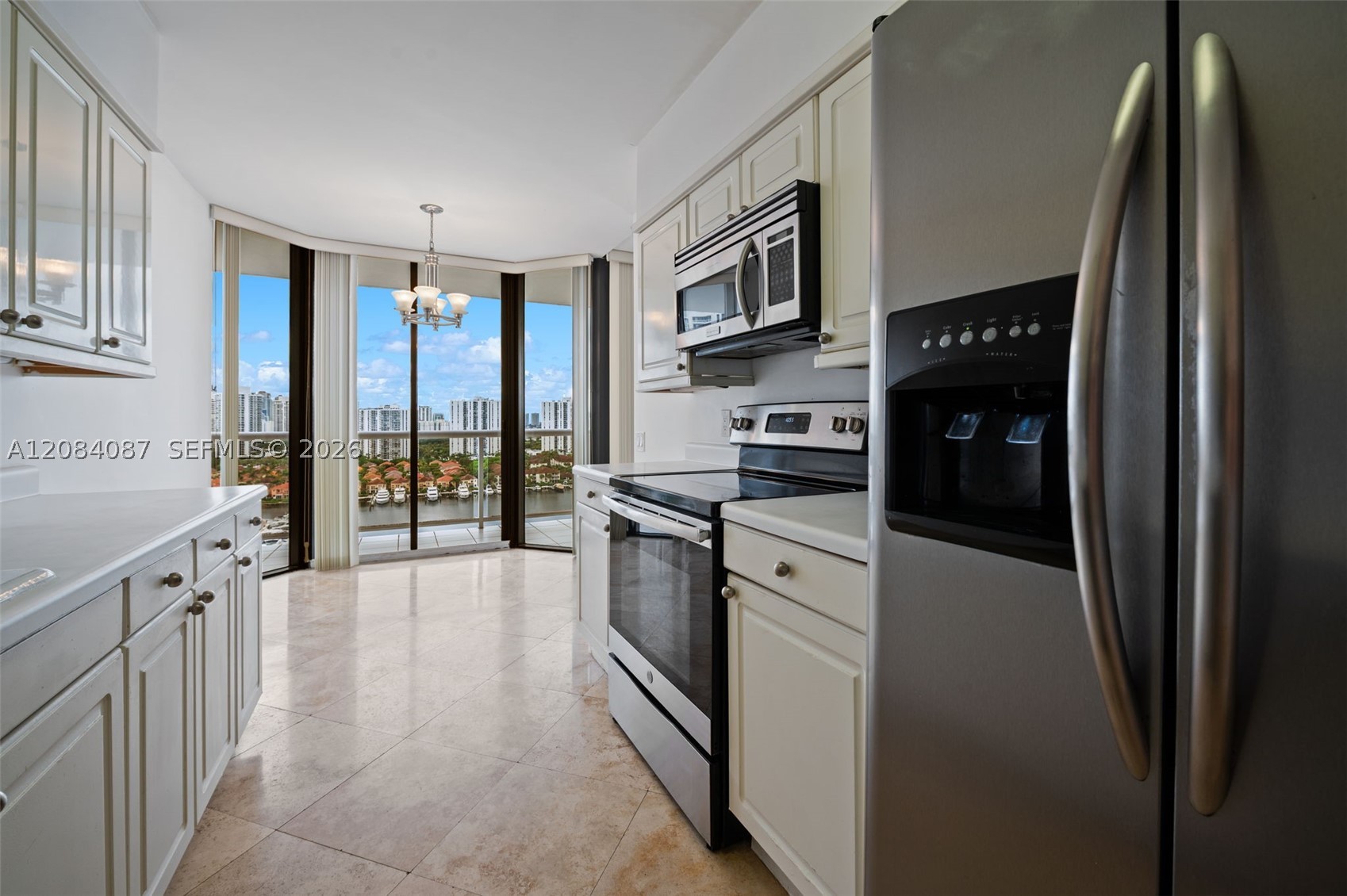 3640 Yacht Club #1807, Aventura FL 33180
