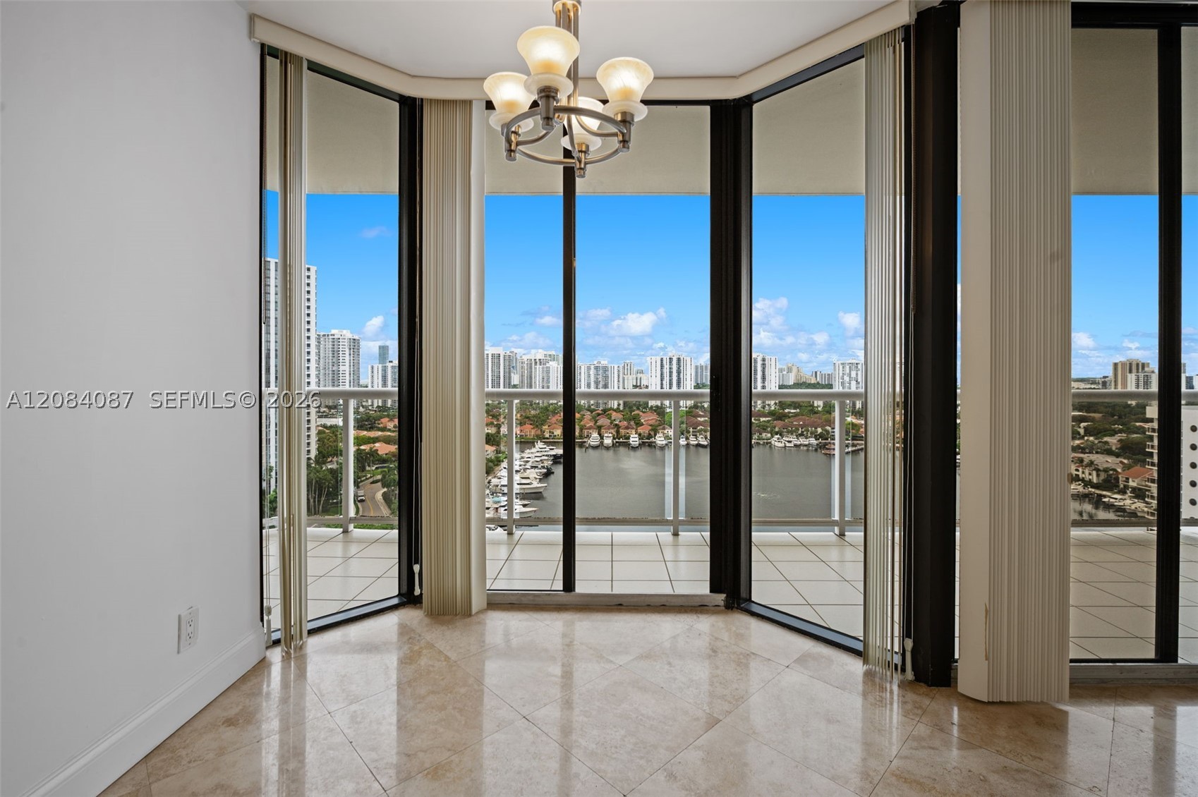 3640 Yacht Club #1807, Aventura FL 33180