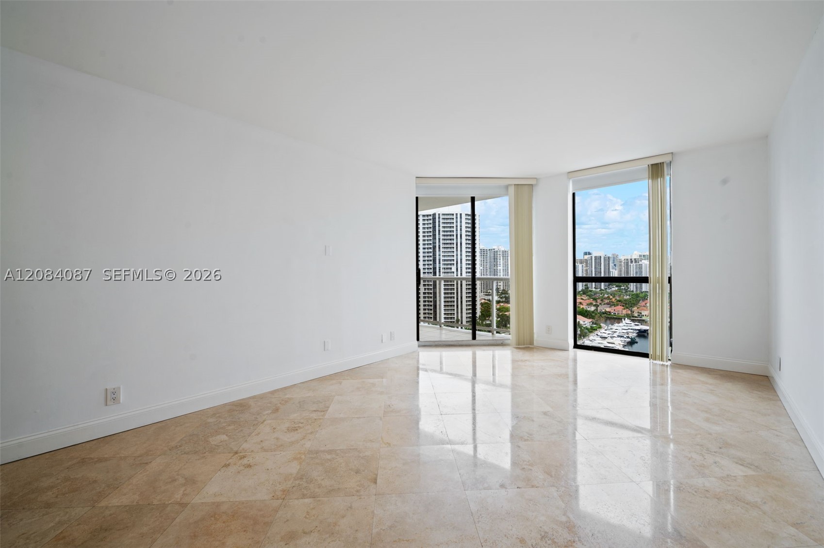 3640 Yacht Club #1807, Aventura FL 33180