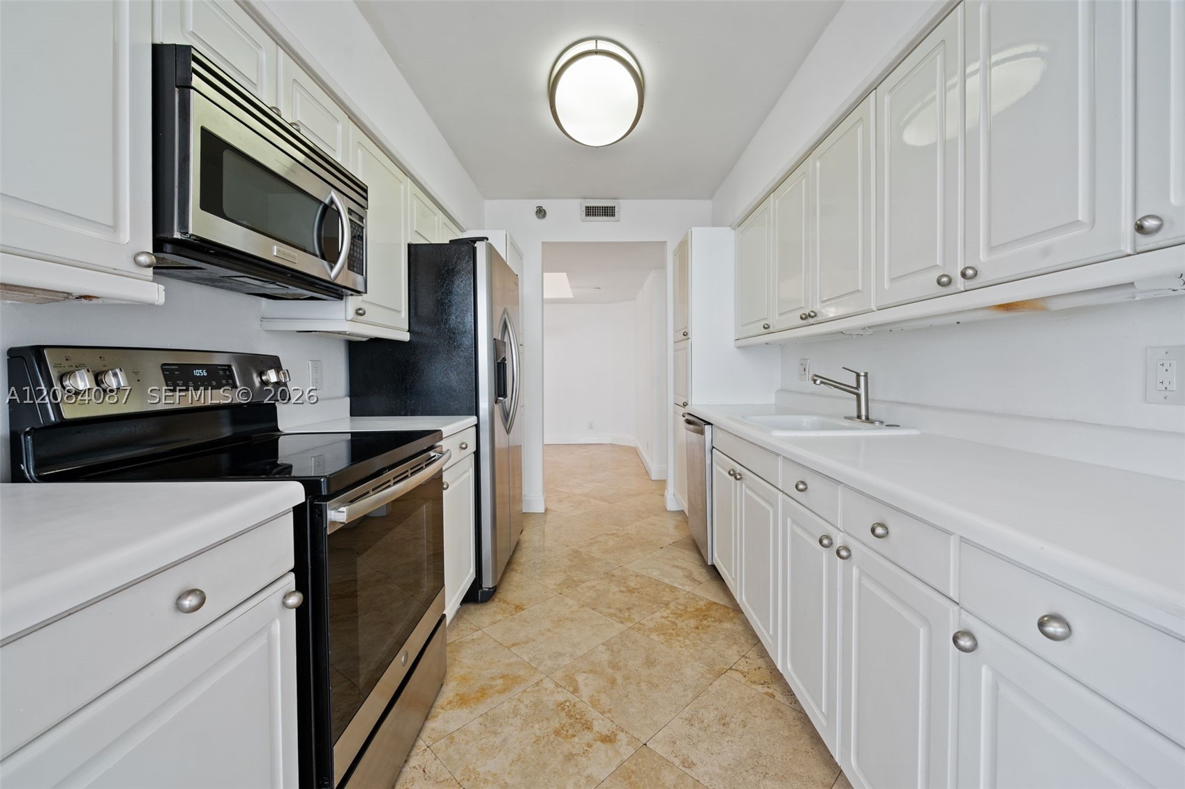 3640 Yacht Club #1807, Aventura FL 33180