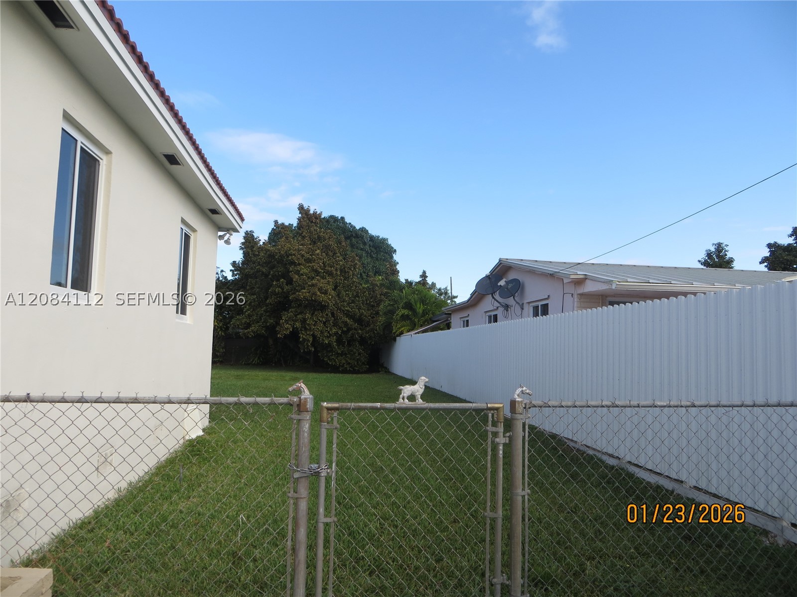 7435 SW 22nd St, Miami FL 33155
