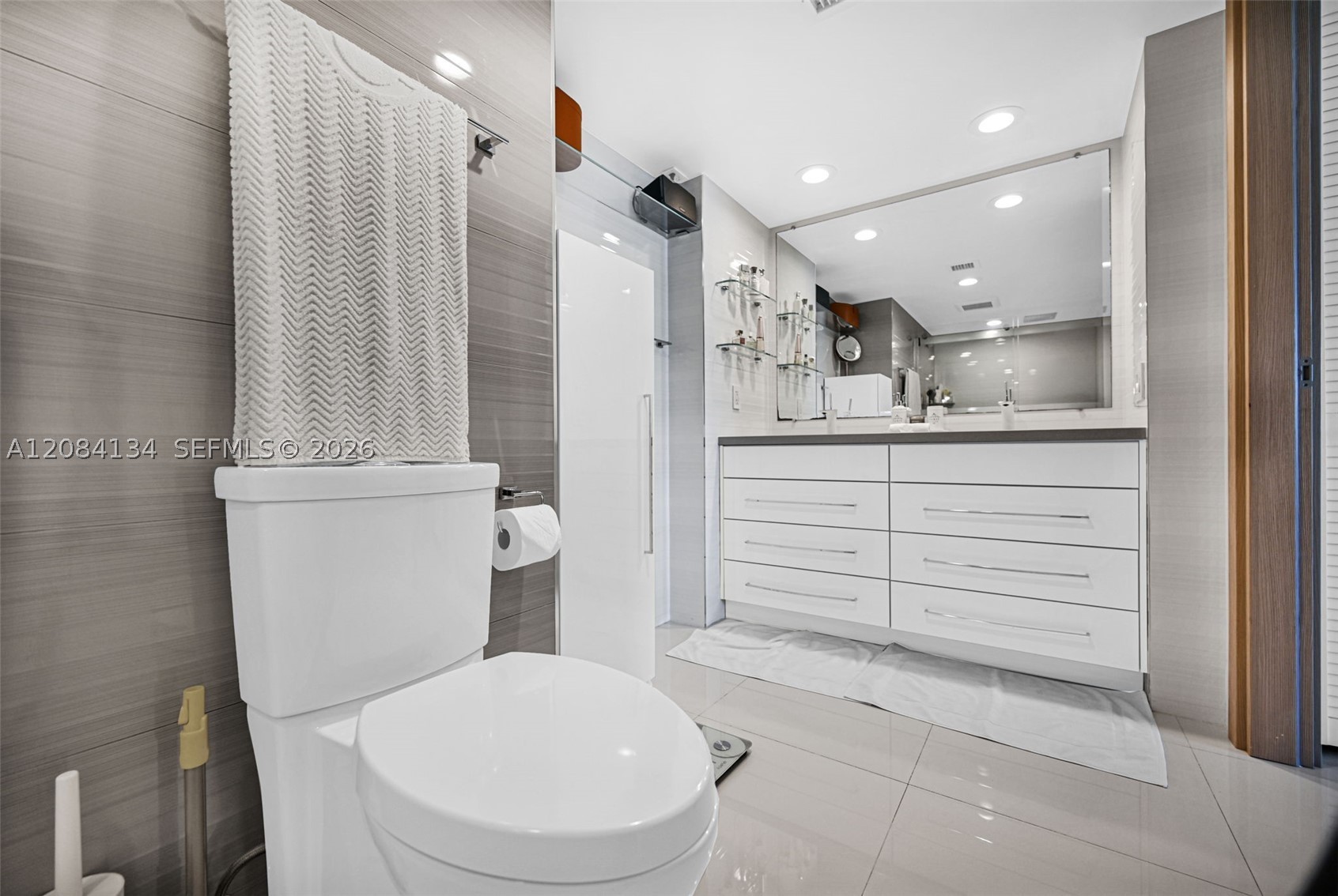801 N Venetian Dr #1208, Miami FL 33139